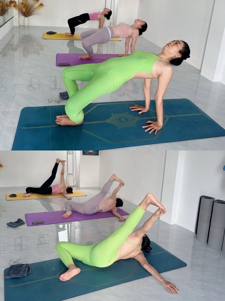 Học viên tập tư thế mở ngực chống một tay đòi hỏi sức mạnh như trong lớp Vinyasa yoga